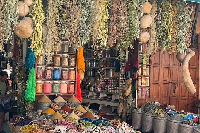 Historical Tour With Local Guide in Marrakech - Meeting and Pickup Details
