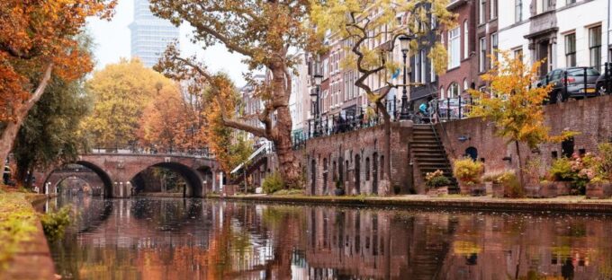 Historical Utrecht: Private Tour With Local Guide - Explore Utrechts Golden Age