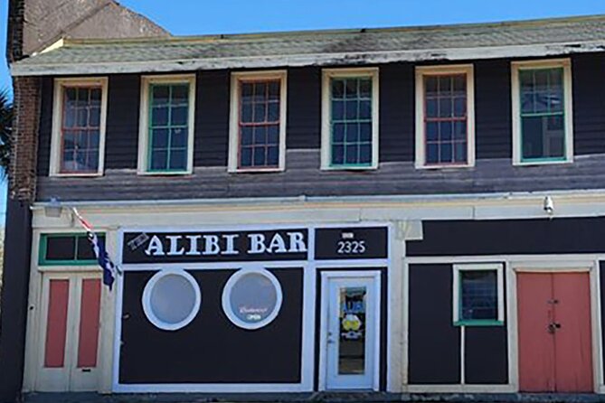 Historical Walking Tour and Pub Crawl - Accessibility and Recommendations