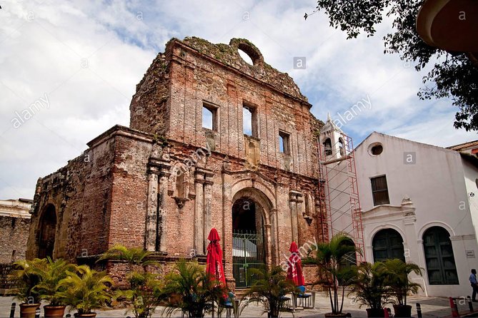 Historical Walking Tour - Discovering Architectural Gems