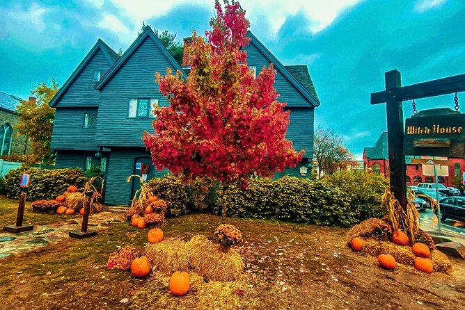 History and Hauntings of Salem Guided Walking Tour - Whats Included