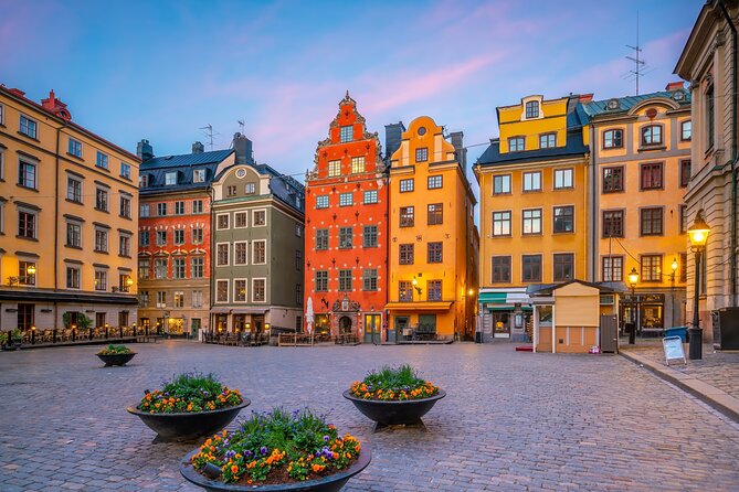 History and Secrets of Gamla Stan Audio GPS Guided Walking Tour - Exploring Gamla Stans Historic Architecture