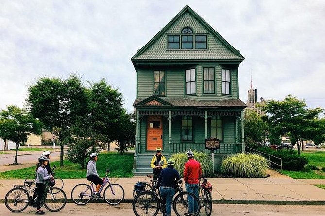 History Ride: The Best of Buffalo by Bike - Erie Canal Construction