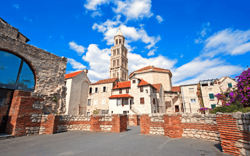 History Walking Group Tour in Split - Experience Highlights