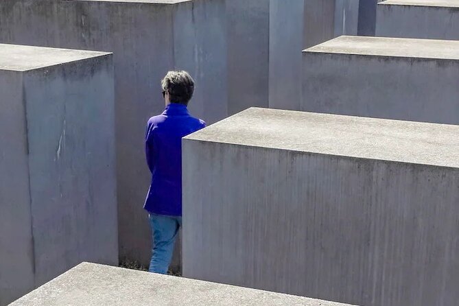 Hitlers Berlin - the Rise and Fall (Small Group) - Meeting at the Brandenburg Gate