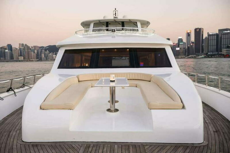 HK: Victoria Harbor Tour & Symphony of Lights (Free Drinks) - An In-Depth Look at the Victoria Harbor Cruise Experience