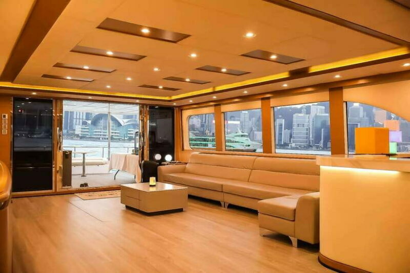HK: Victoria Harbor Tour & Symphony of Lights (Free Drinks) - Practical Tips for Choosing This Tour