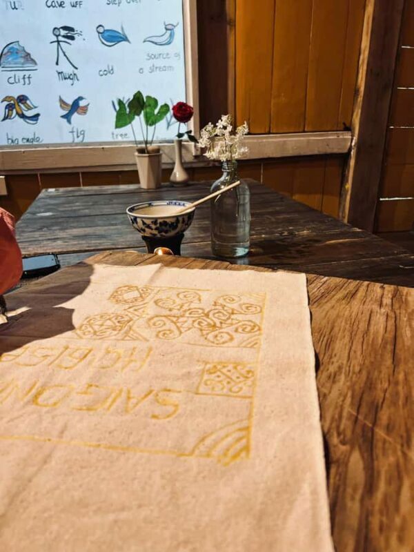H'Mong traditional beeswax batik - Key Points