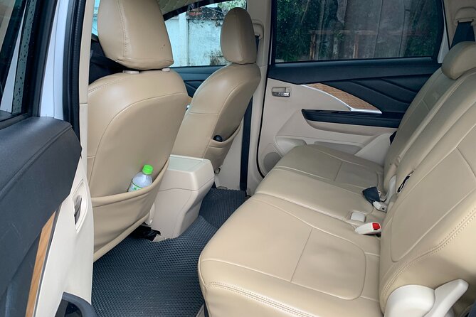 HO CHI MINH Airport: CAR 7s PICK up <-> HOTEL (One Way Transfer) - Vehicle and Accessibility Information