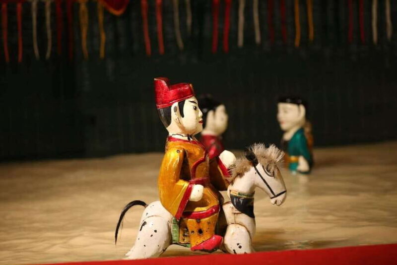 Ho Chi Minh: Authentic Vietnamese Dinner & Water Puppet Show - Itinerary Details
