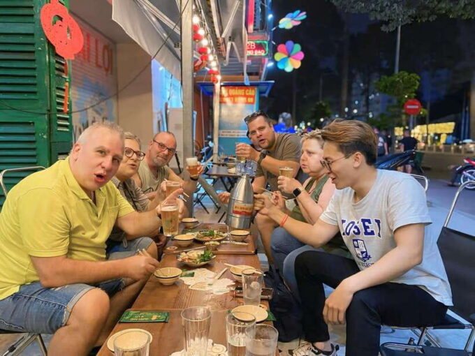 Ho Chi Minh City: Craft Beer and Food Tour by Scooter - Food Pairing