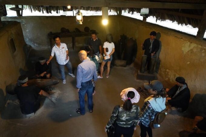 Ho Chi Minh City: Cu Chi Tunnels & City Tour With Lunch - Savoring Vietnamese Cuisine
