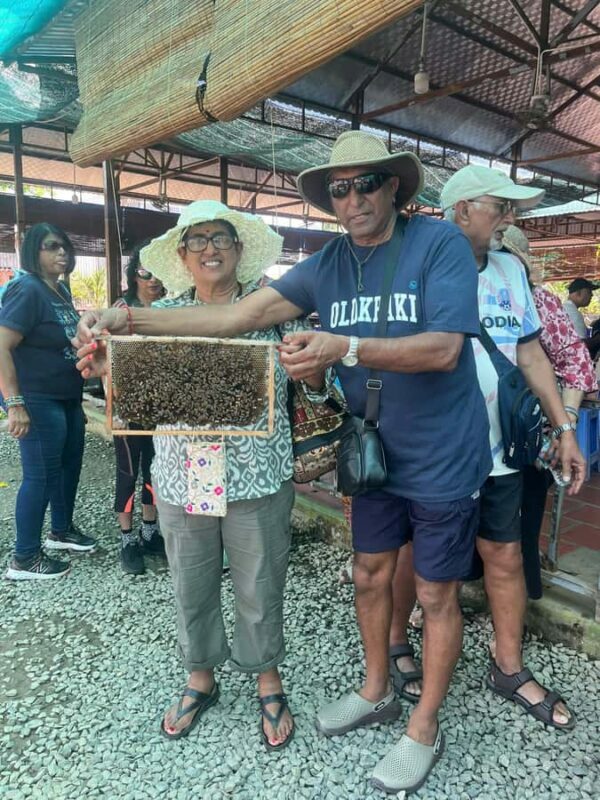 Ho Chi Minh City: Cu Chi Tunnels & Mekong Delta Day Trip - Traveling to the Mekong Delta