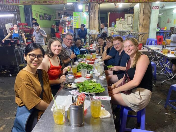 Ho Chi Minh City: Food and Culture Motorbike Tour by Student - Nguyen Thien Thuat Apartment Complex