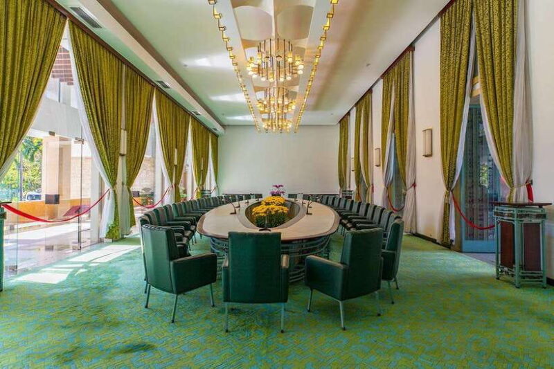 Ho Chi Minh City: Half-day History And Culture Tour - Inside the Independence Palace