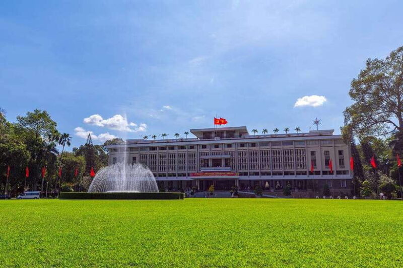 Ho Chi Minh City: Half-day History And Culture Tour - Admiring the Architectural Wonders