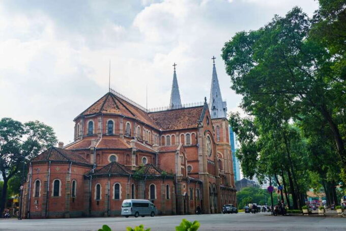 Ho Chi Minh City: Half-day History And Culture Tour - Discovering the Thien Hau Pagoda