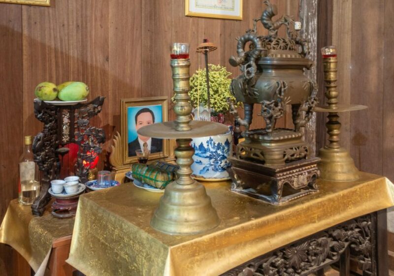 Ho Chi Minh City: Mekong River Delta Day Trip With Boat Trip - Visiting the Ancient House of Mr. Kiet