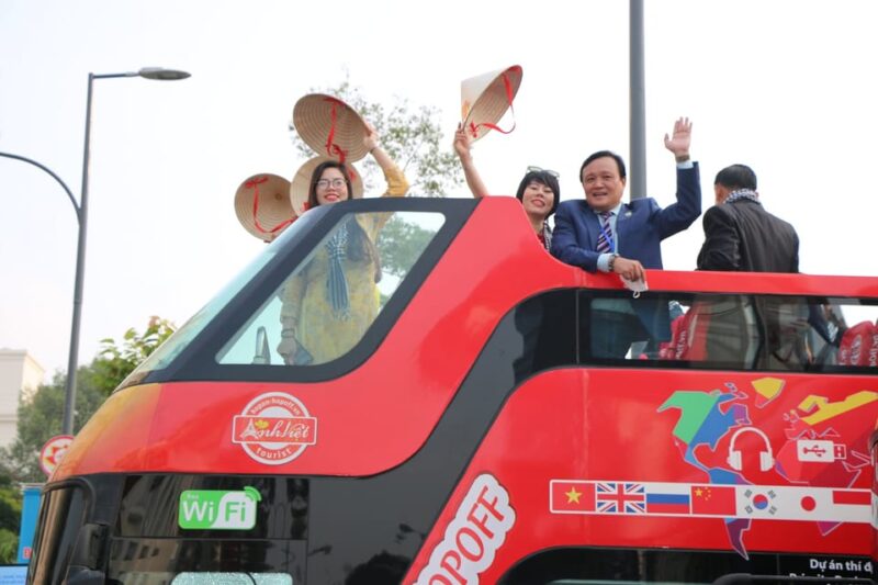 Ho Chi Minh City: Panoramic City Bus Tour - Included Amenities