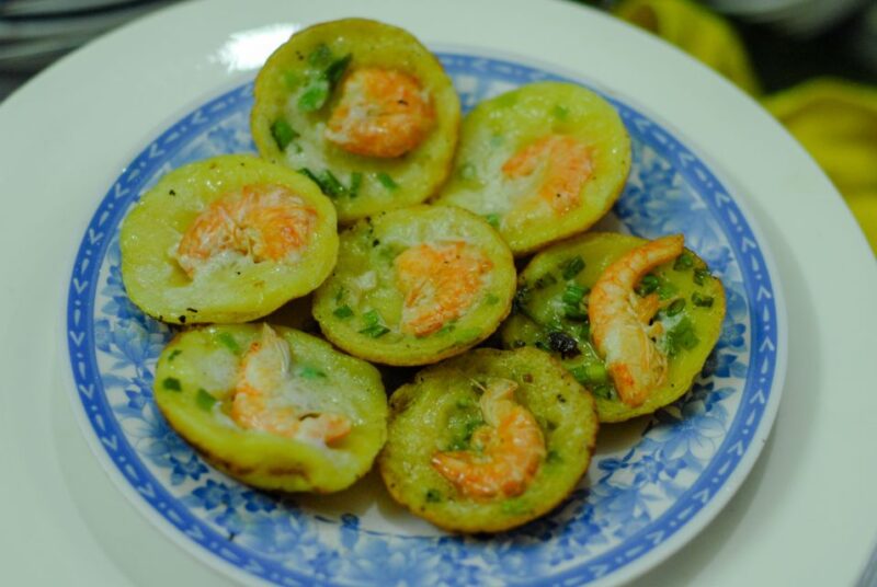 Ho Chi Minh City: Private Street Food Evening Walking Tour - Cultural Immersion
