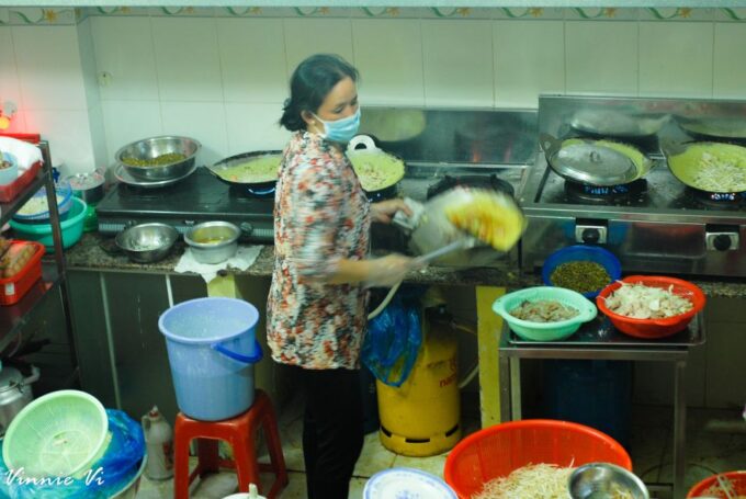 Ho Chi Minh City: Private Street Food Evening Walking Tour - Booking and Cancellation