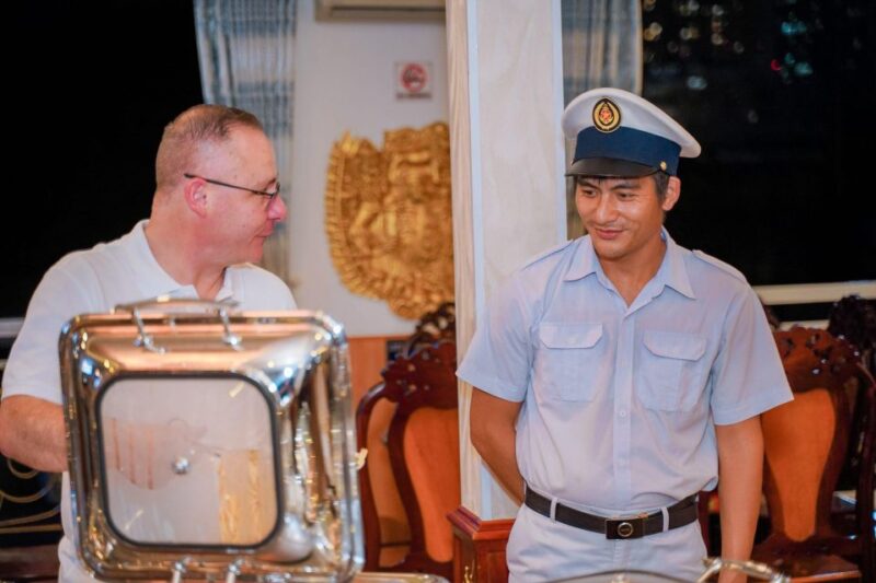 Ho Chi Minh City: Saigon River Buffet Dinner Cruise - Inclusions and Amenities