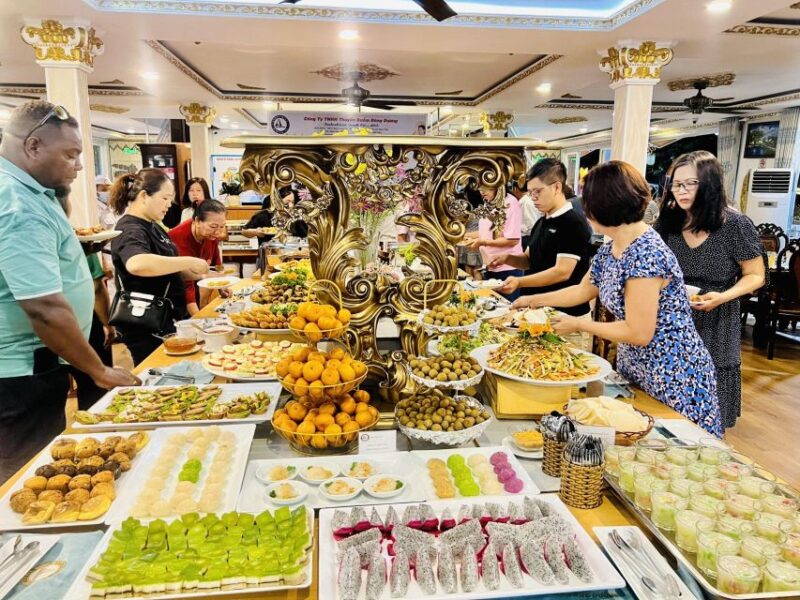 Ho Chi Minh City: Saigon River Buffet Dinner Cruise - Small Group Excursion