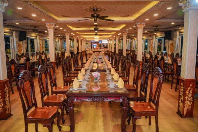 Ho Chi Minh City: Saigon River Buffet Dinner Cruise - Tour Itinerary Changes
