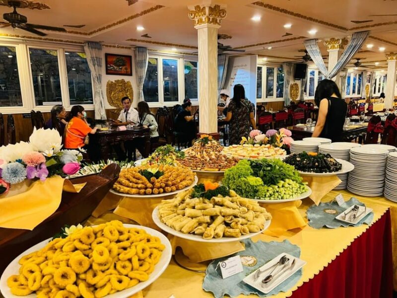 Ho Chi Minh City: Saigon River Dinner Cruise With Pickup - Cruise Itinerary and Landmarks