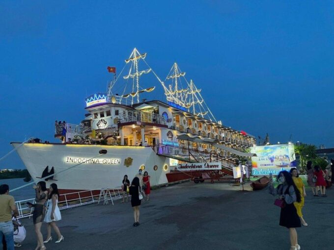 Ho Chi Minh City: Saigon River Dinner Cruise With Pickup - Traditional Dance Performance