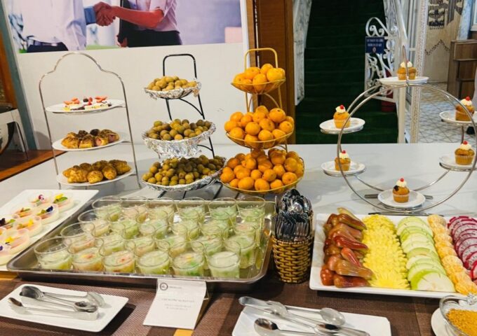 Ho Chi Minh City: Saigon River Dinner Cruise With Pickup - Cruise Inclusions and Amenities
