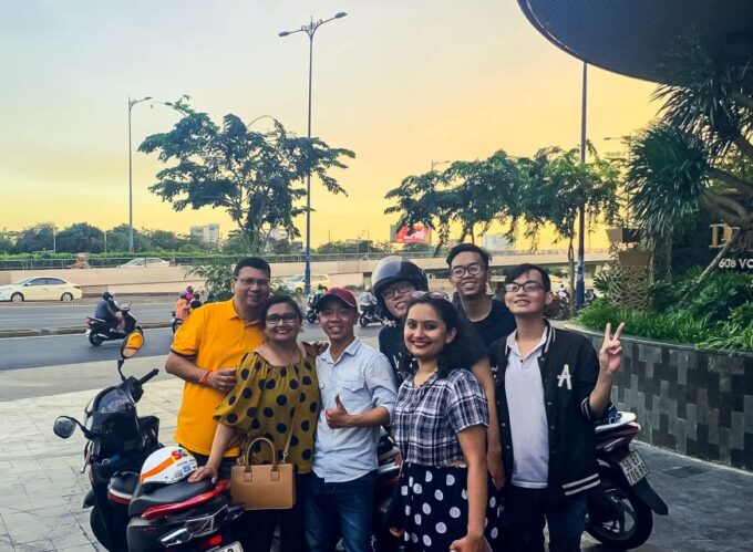 Ho Chi Minh City: Street Food and Sightseeing by Motorbike - Included Transportation and Gear