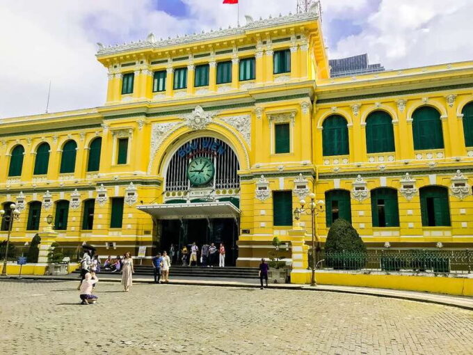 Ho Chi Minh City: Top Site Must See Half Day City Trip - Discovering the War Remnants Museum