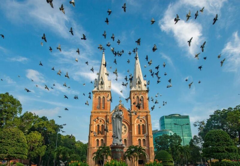 Ho Chi Minh City Tour Half Day - Ben Thanh Market