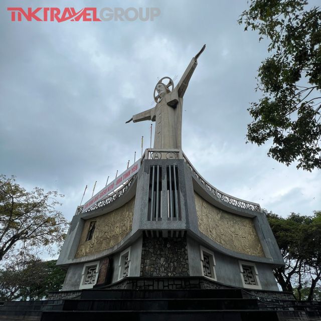 Ho Chi Minh City: Vung Tau Beach Full-Day Trip With Lunch - Thang Tam Temple