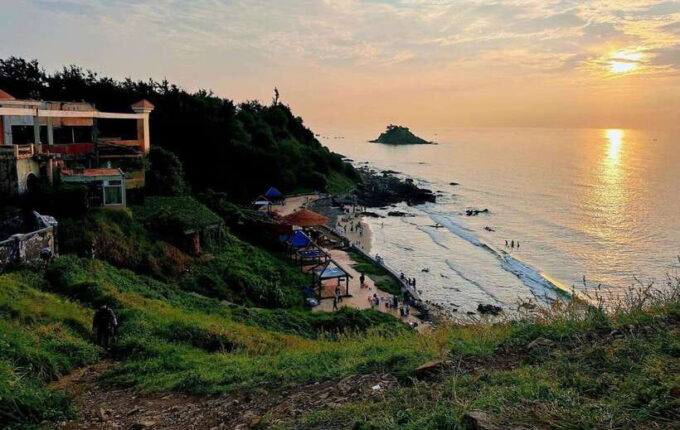 Ho Chi Minh City: Vung Tau Day Trip With Lunch - Exploring Whale Temple and Local Fishing Culture