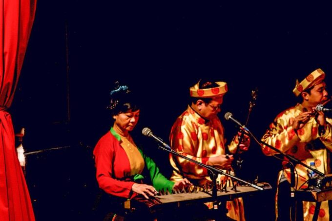 Ho Chi Minh City: Water Puppet Show and Dinner - Private Group Option