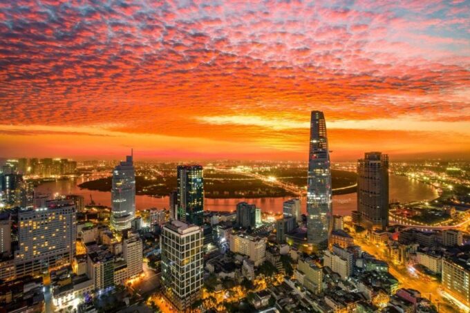 Ho Chi Minh: Explore The Most Tourist Attractions In Saigon - Jade Emperor Pagoda Exploration