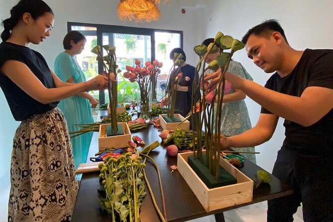 Ho Chi Minh Flower Arrangement Workshop - Meeting and Pickup