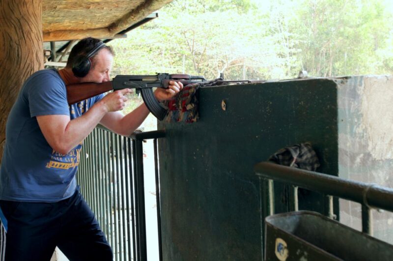 Ho Chi Minh: Full-Day Cu Chi Tunnels and Mekong Delta Tour - Exploring Cu Chi Tunnels