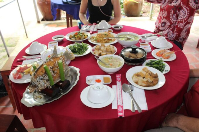 Ho Chi Minh: Mekong Delta Cai Be Floating Market Day Tour - Culinary Demonstration and Tastings