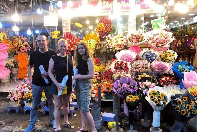 Ho Chi Minh Nightlife & Street Food Tour By Motorbike - Group Capacity and Accessibility