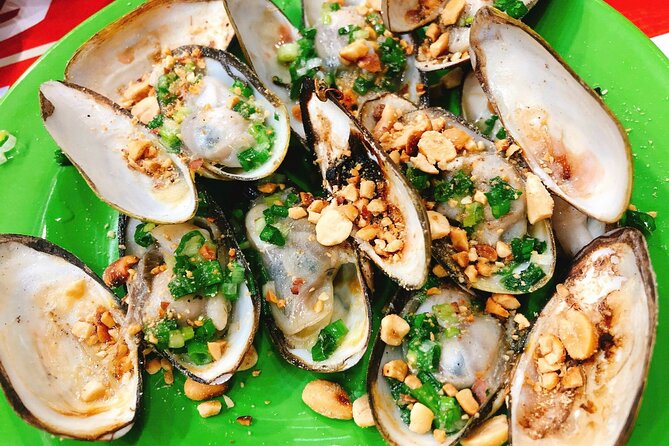 Ho Chi Minh Nightlife & Street Food Tour By Motorbike - Guide Professionalism and Safety