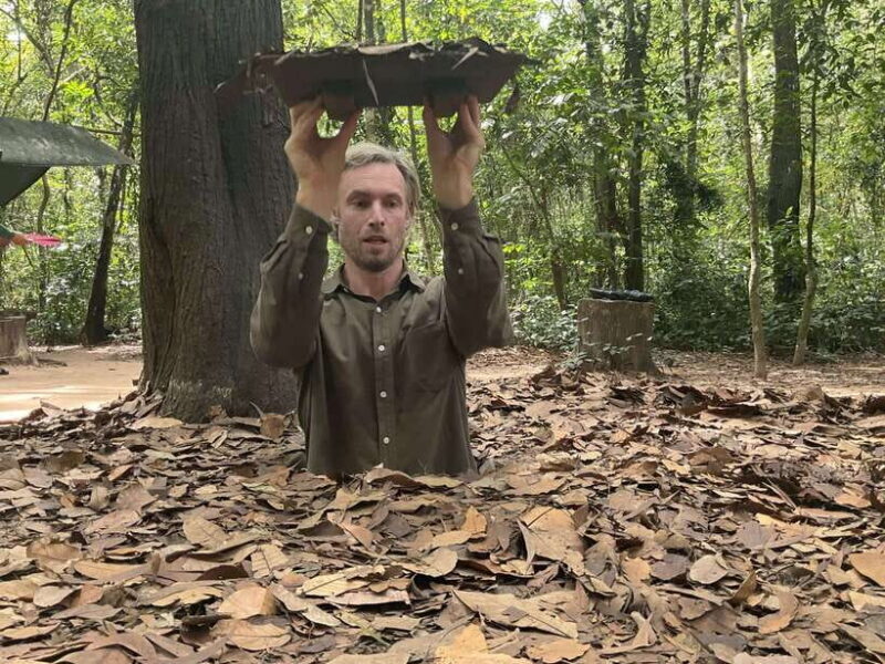 Ho Chi Minh: Private Cu Chi Tunnels Tour With Transfer - Exploring the Cu Chi Tunnels