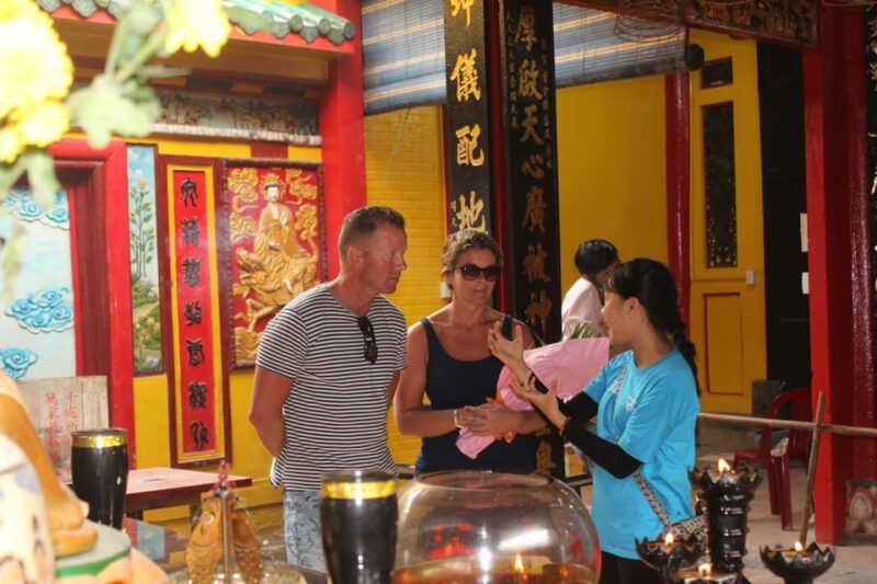 Ho Chi Minh: Private Saigon City Half-Day Tour & Local Guide - Religious Architecture