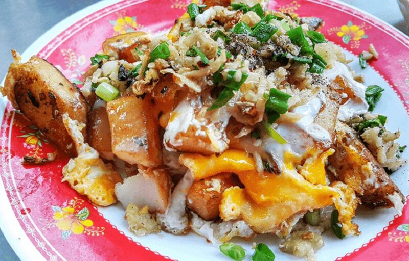 Ho Chi Minh: Private Street Food Tour With the Locals - Stop 4: Trop B Dessert Shop