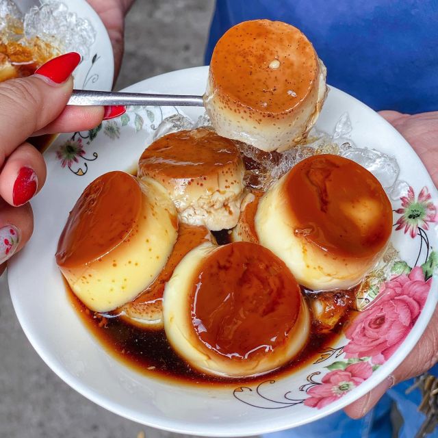 Ho Chi Minh: Super Niche Walking Street Food Tour With Local - Food Tasting