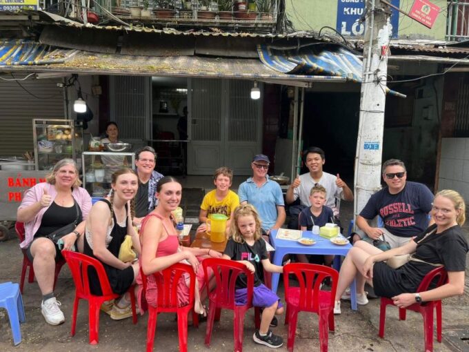 Ho Chi Minh: Super Niche Walking Street Food Tour With Local - Local Student Guide