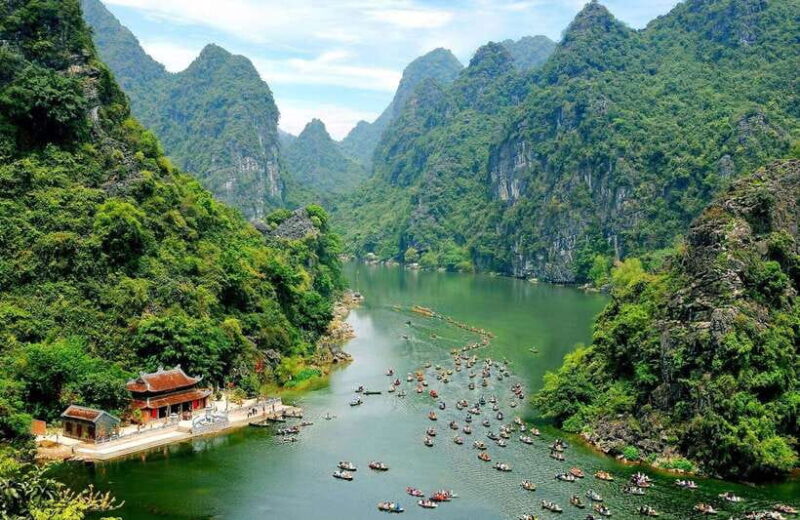Hoa Lu and Tam Coc in Ninh Binh Full Day Tour - Exploring Hoa Lu, the Ancient Capital