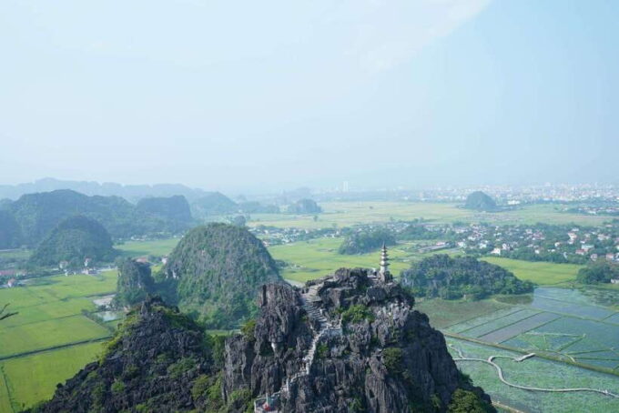 HOA LU - BAI DINH – TRANG AN – MUA CAVE FROM NINH BINH - Scenic Boat Tour Through Trang An and Hike Mua Cave
